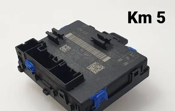 Volkswagen PASSAT B8 Door control unit/module 8W1959595D