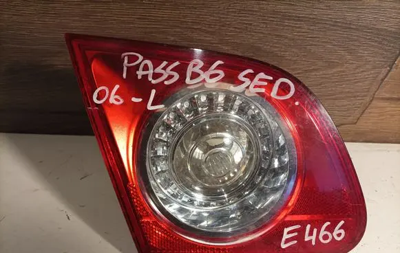 Volkswagen PASSAT B6 Tailgate rear/tail lights