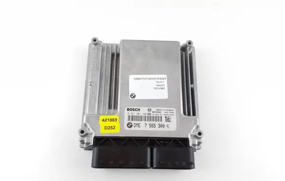 BMW 3 E90 E91 Engine control unit/module 7565300 0261201160