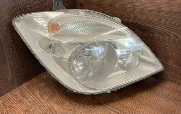 Mercedes-Benz Sprinter W906 Headlight/headlamp 9068200261 24738200