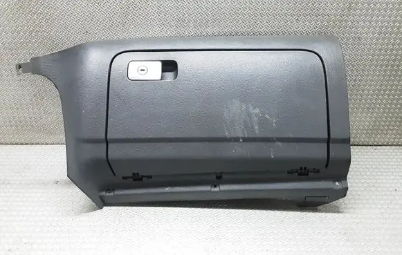 Volkswagen Golf V Glove box 1K1857290