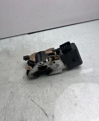 BMW Z3 E36 Front door lock 40620821 8353012