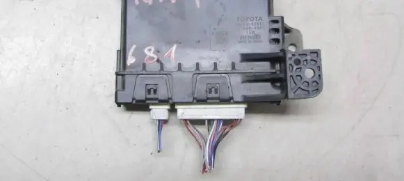 Toyota RAV 4 (XA40) Engine control unit/module 88650-42550