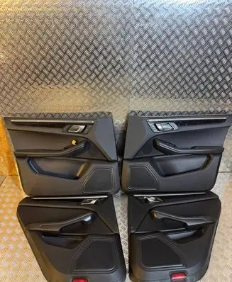Porsche Macan (95B) Door card panel trim set