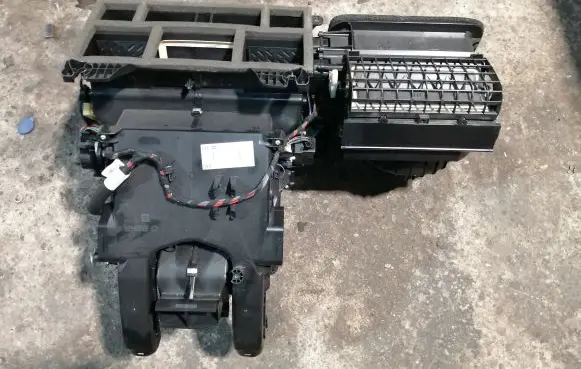 Opel Zafira C Interior heater climate box assembly housing 13265776