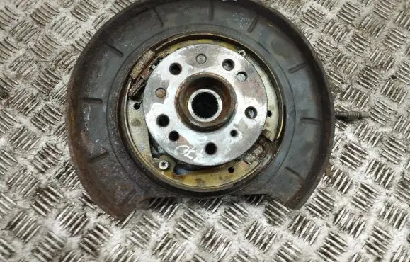 Mercedes-Benz ML W164 Rear wheel hub