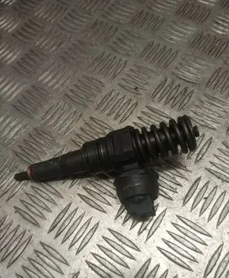 Skoda Fabia Mk1 (6Y) Fuel injector 045130073T 0414720035