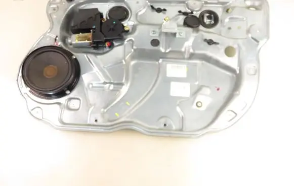 Volkswagen Polo IV 9N3 Front door window regulator with motor 6Q4837462G 6Q2959801A 6Q4837756