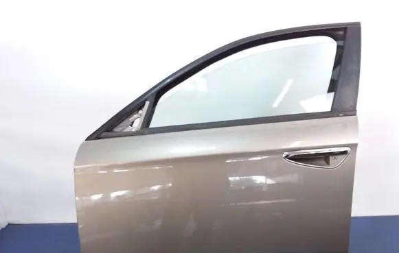 Alfa Romeo 159 Front door 