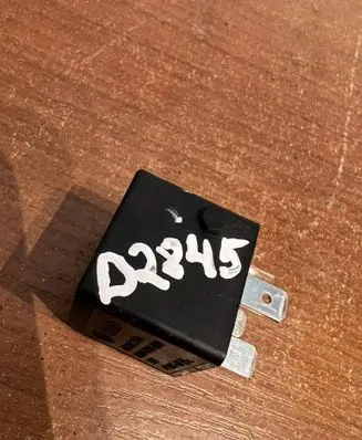 Audi A4 S4 B7 8E 8H Other relay 4H0951253A D2845