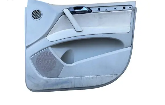 Audi Q7 4L Front door card panel trim