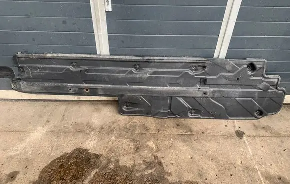 Mercedes-Benz C W204 Side bottom protection A2046100108
