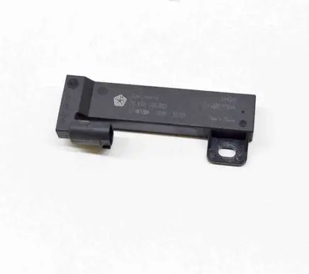 Maserati Quattroporte Keyless system antenna 68071978AA 2840891700300