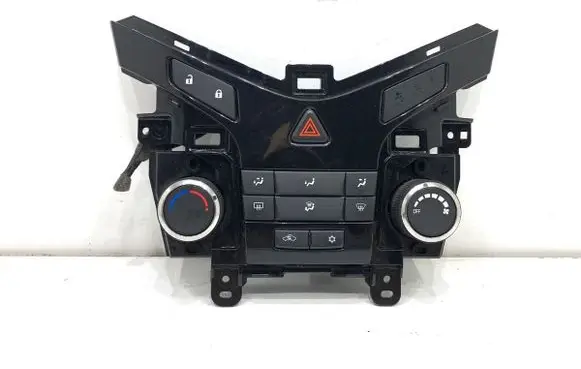 Chevrolet Cruze Interior fan control switch 3862078