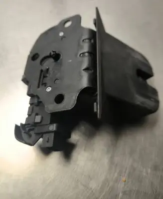 Audi A4 S4 B7 8E 8H Tailgate/trunk/boot lock/catch/latch 8P4827505B