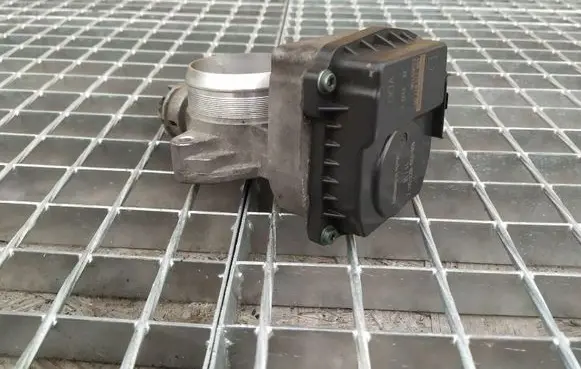 Citroen C5 Throttle body valve 408239827001