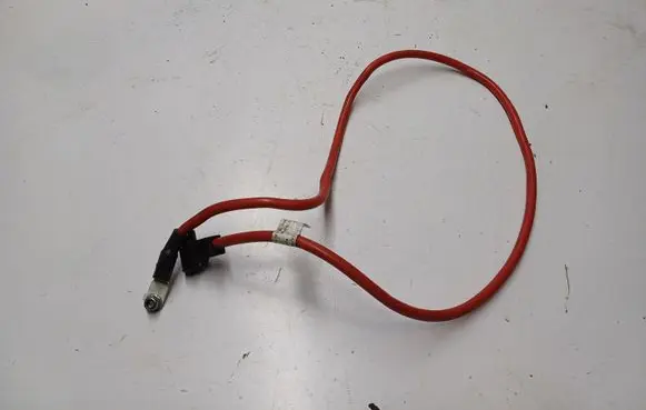 Mercedes-Benz C W205 Positive cable (battery) T915103