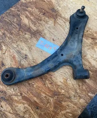 Suzuki Liana Front control arm