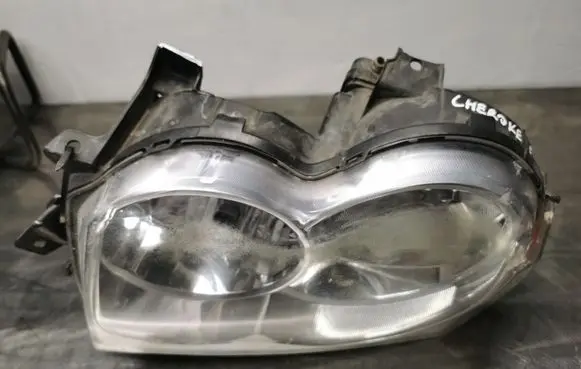 Jeep Grand Cherokee (WK) Headlight/headlamp