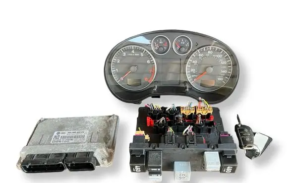 Audi A3 S3 A3 Sportback 8P Engine ECU kit and lock set 5WP40435 06A906033EH
