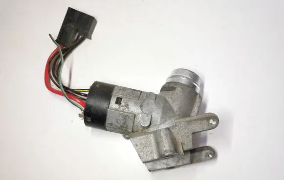 Mercedes-Benz Vito Viano W638 Ignition lock A0005458108