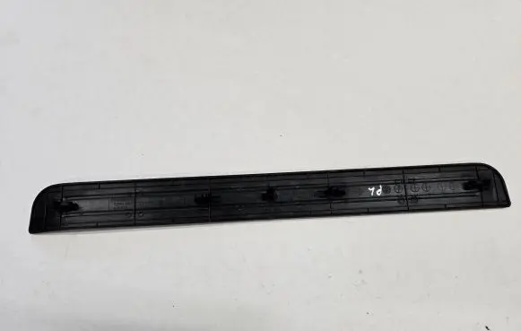 Mazda CX-7 Front sill trim cover EG21687E0