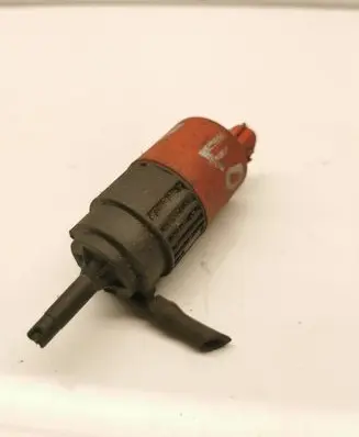 Volvo S40, V40 Windscreen/windshield washer pump