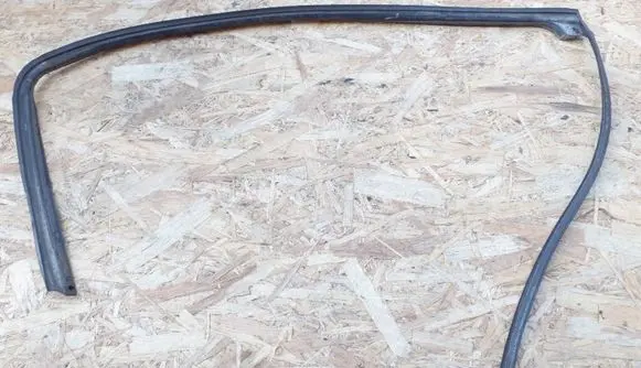 Mercedes-Benz A W168 Rubber seal rear door A1687372630