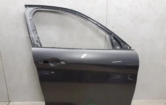 Alfa Romeo Stelvio Front door
