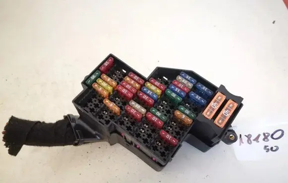Volkswagen Touareg I Fuse box set