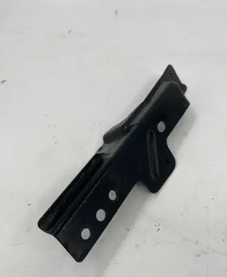 Audi Q7 4L Fender mounting bracket 4L0805697