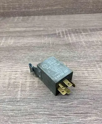 Opel Kadett E Other relay 90158457