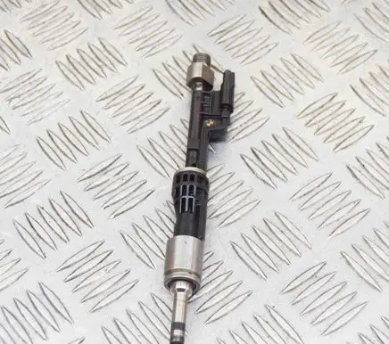 BMW 3 E92 E93 Fuel injector 7568607 0261500063
