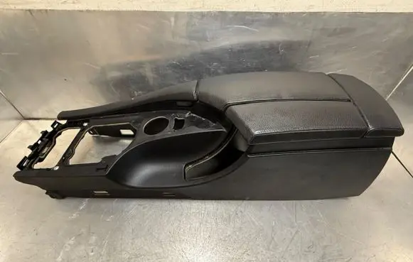 BMW 5 E60 E61 Armrest 7034086