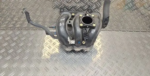 Toyota Yaris Intake manifold