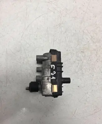 BMW 3 F30 F35 F31 Turbine electric control actuator 4933519411 W01043004