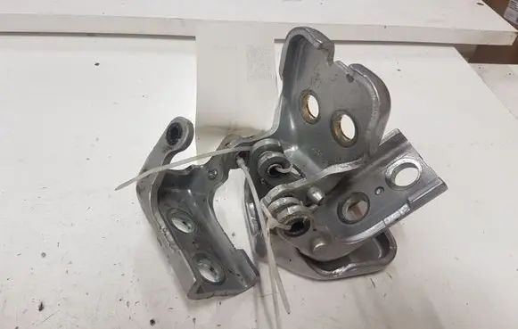 Peugeot 3008 I Rear door hinge set 