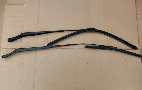 Volkswagen Sharan Front wiper blade arm 7N1955410B 7N1955409A