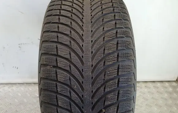 Audi Q7 4M R19 winter tire LATITUDEALPINLA2 25550R19