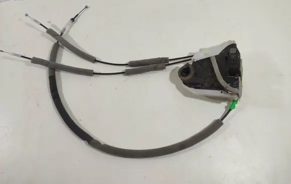 Nissan Rogue Rear door lock 825016RR0A