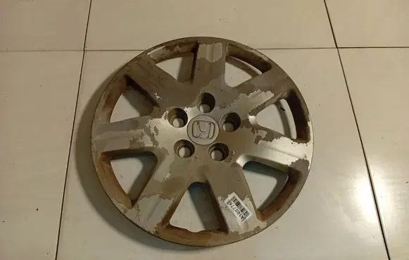 Honda Civic R16 wheel hub/cap/trim 44733SNAA10