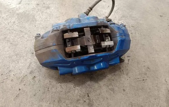 BMW 4 F32 F33 Front brake caliper 