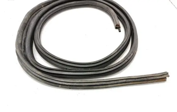 Citroen Berlingo Rubber seal front door (on door) 