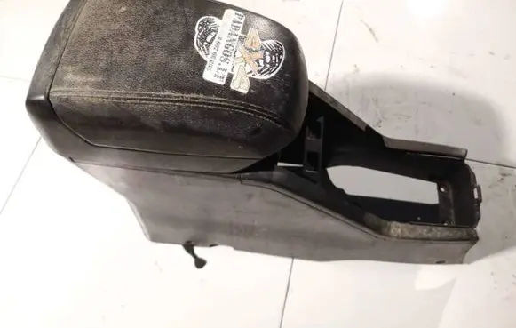 Chevrolet Captiva Armrest 