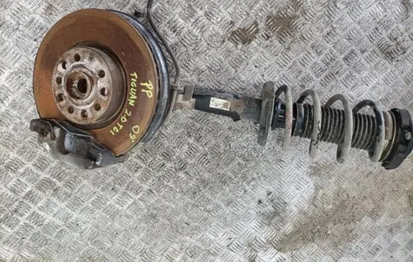 Volkswagen Tiguan Front wheel hub spindle knuckle