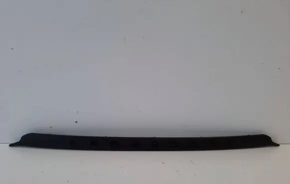 Citroen DS7 Crossback Tailgate trim 9825507277