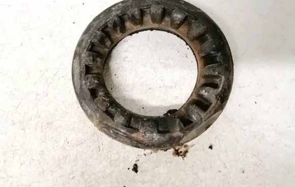 Ford Focus Front coil spring rubber mount 
