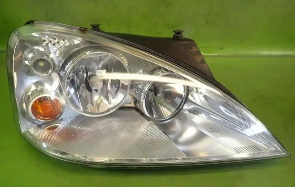 Ford Mondeo Mk III Headlight/headlamp 7M5941016E 0301183202