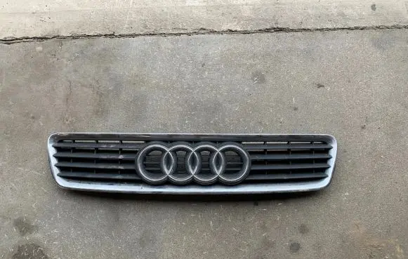 Audi A4 S4 B6 8E 8H Front grill 8D0853651R