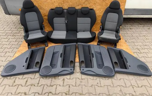 Mitsubishi Colt Seat set 